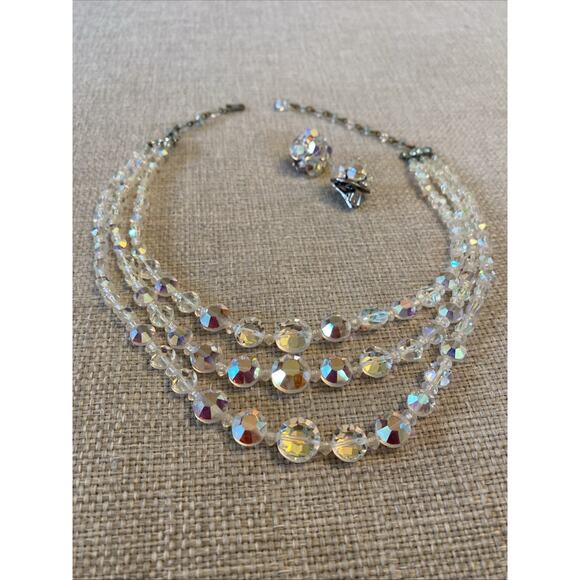 Vintage 50s Aurora Borealis Crystal Glass Bead Set Necklace Clip On Earrings - Picture 3 of 9